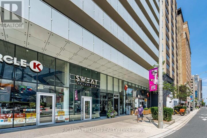 Property Photo: 200 West Bloor Street West 1604 ON M5S 0B1