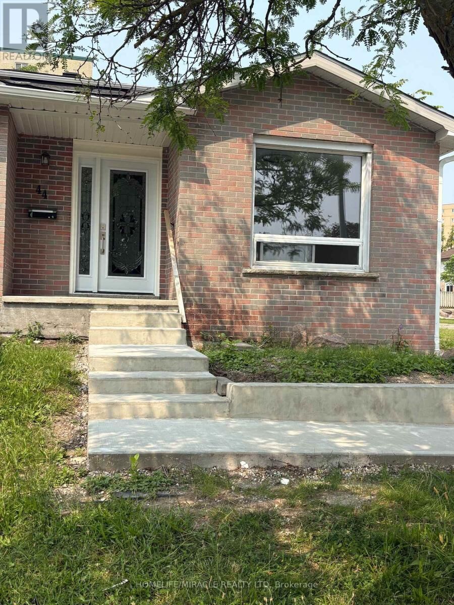 Property Photo: 44 Sylvia Street ON L4M 5J4