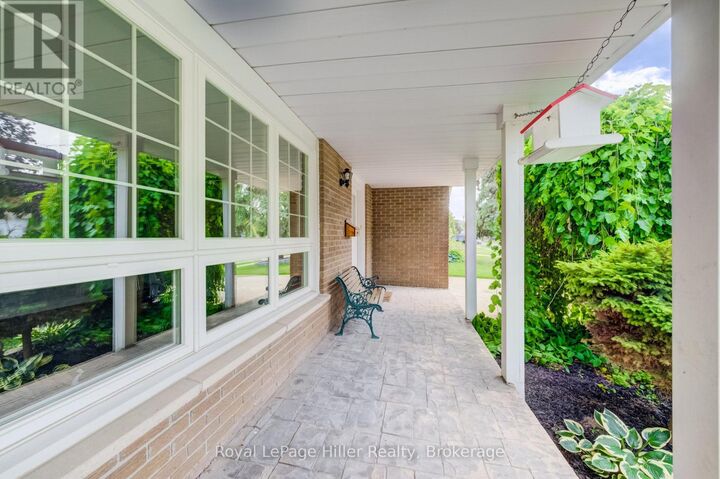 Property Photo:  373 Willow Street  ON N5A 3B8 