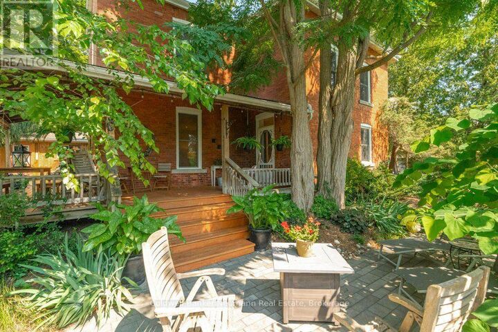 Property Photo:  96 Grove Street  ON N1E 2W5 