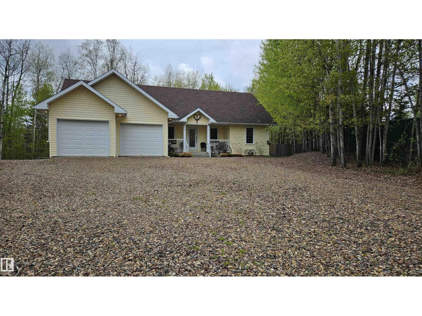 Property Photo: 7 Andrew Dr AB T0A 0M0