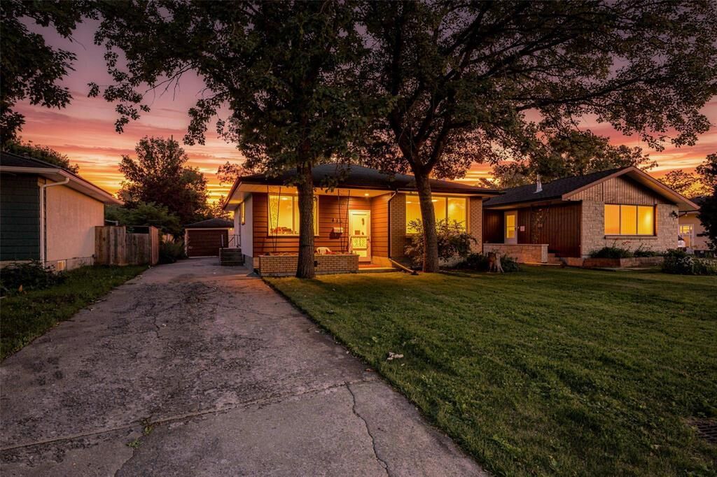 Property Photo: 339 Marshall Bay MB R3T 0R8