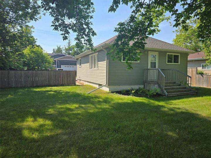 Property Photo: 32 First Avenue MB R0C 1B0