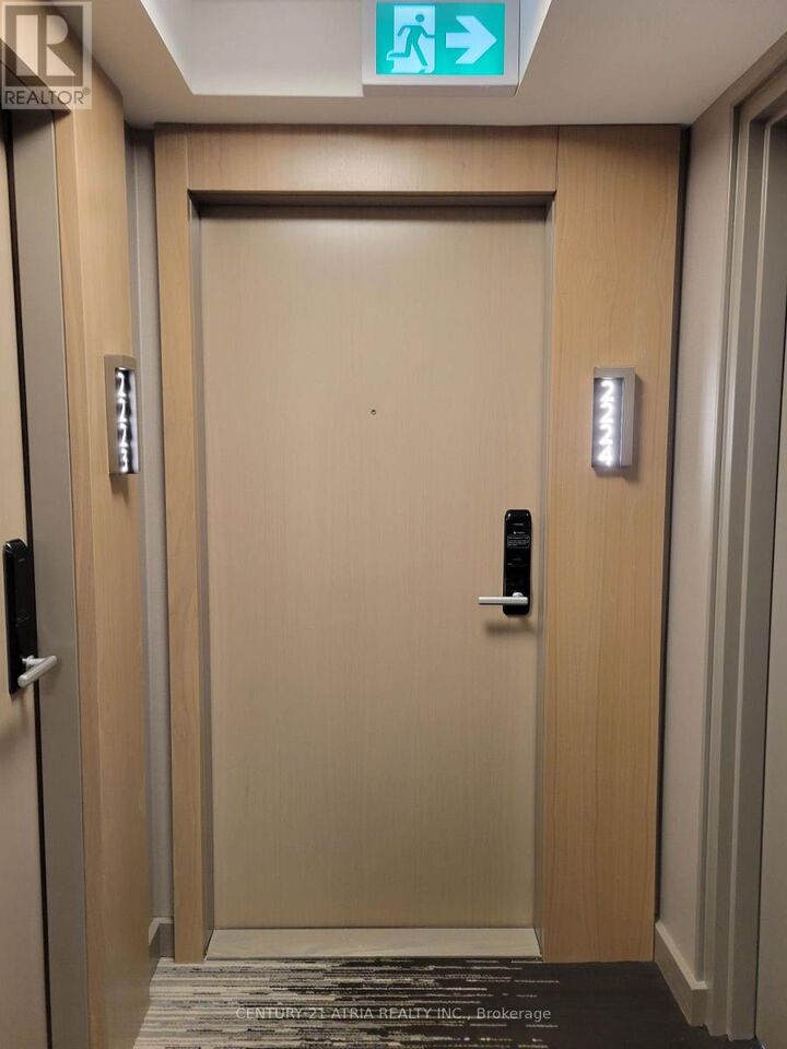 Property Photo: 585 Bloor Street East 2224 ON M4W 0B3