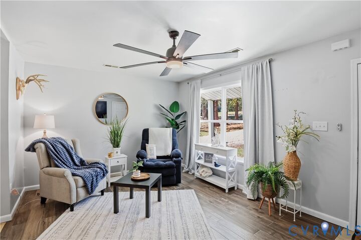 Property Photo:  102 Mildred Drive  VA 23188 
