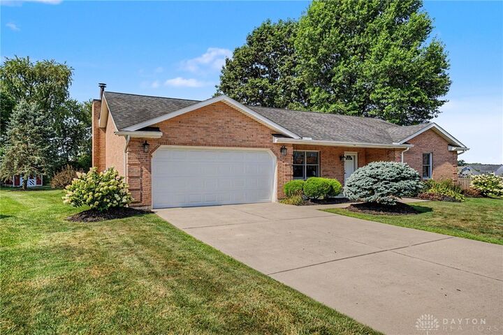 Property Photo:  1134 Arlie Court  OH 45385 
