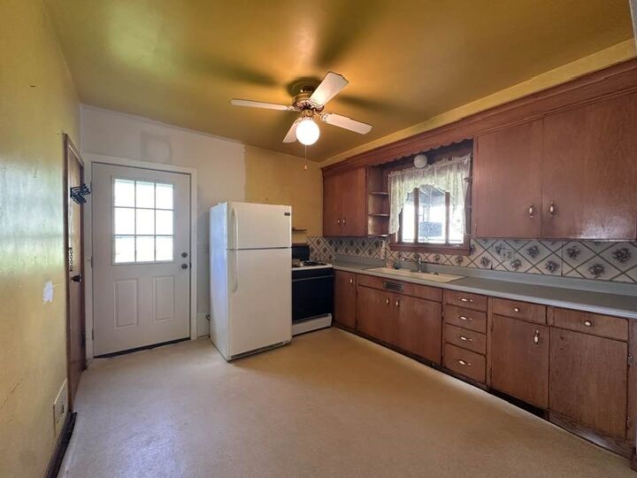 Property Photo:  513 3rd Avenue  PA 15845 
