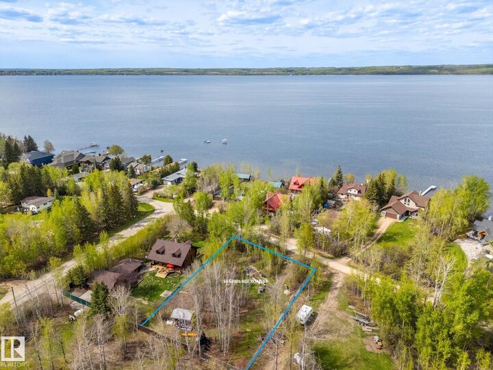 Property Photo:  10 53001 Range Road 53  AB T0E 2B0 