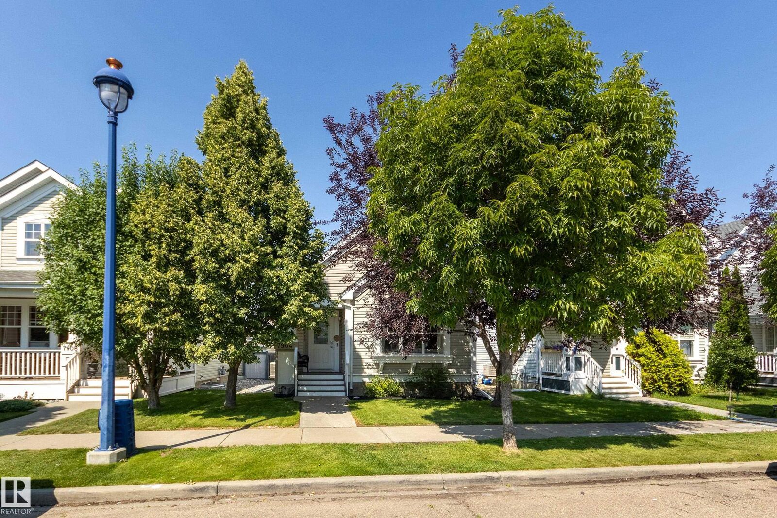 Property Photo: 7904 13 Avenue SW AB T6X 1H2