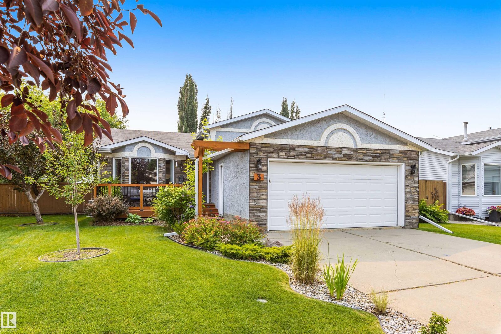 Property Photo: 3 Denault Place AB T8N 5P6