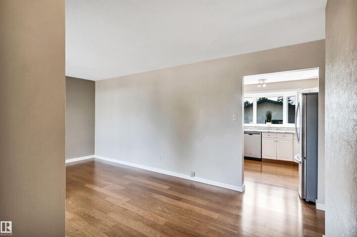 Property Photo:  14928 69 Street NW  AB T5C 0J1 