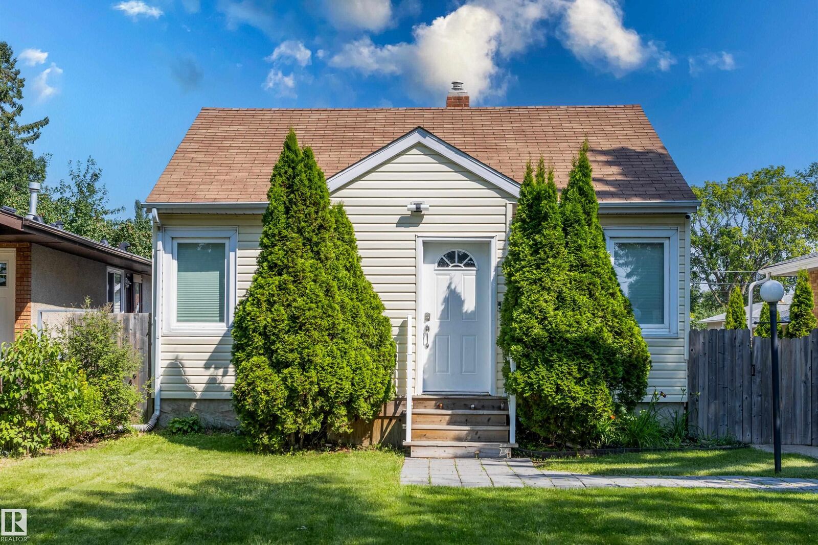 Property Photo: 12431 81 Street NW AB T5B 2T6