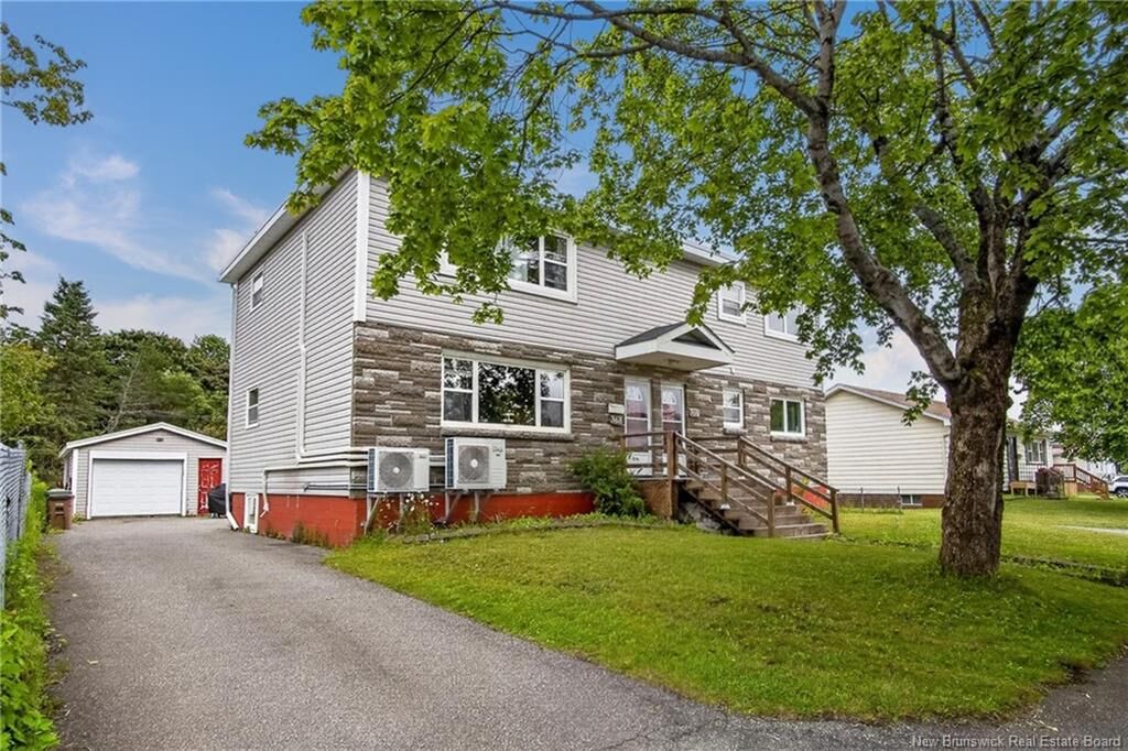 Property Photo:  366-368 Beaconsfield Crescent  NB E2M 2H8 