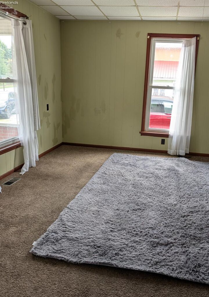 Property Photo: 215 W Perry Street OH 44818