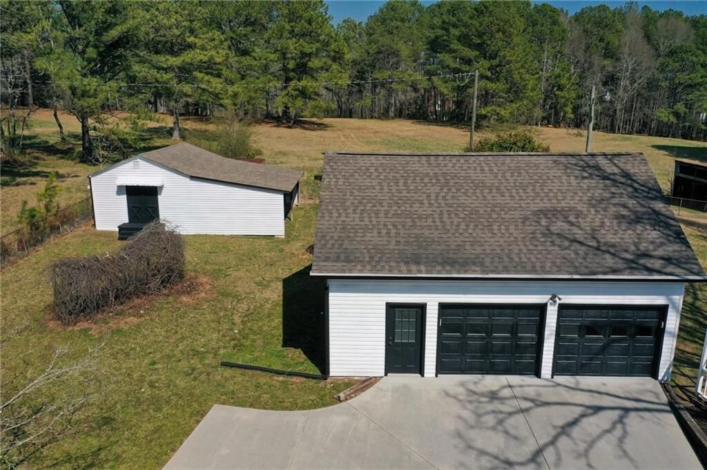 Property Photo:  813 Sandy Creek Road  GA 30214 