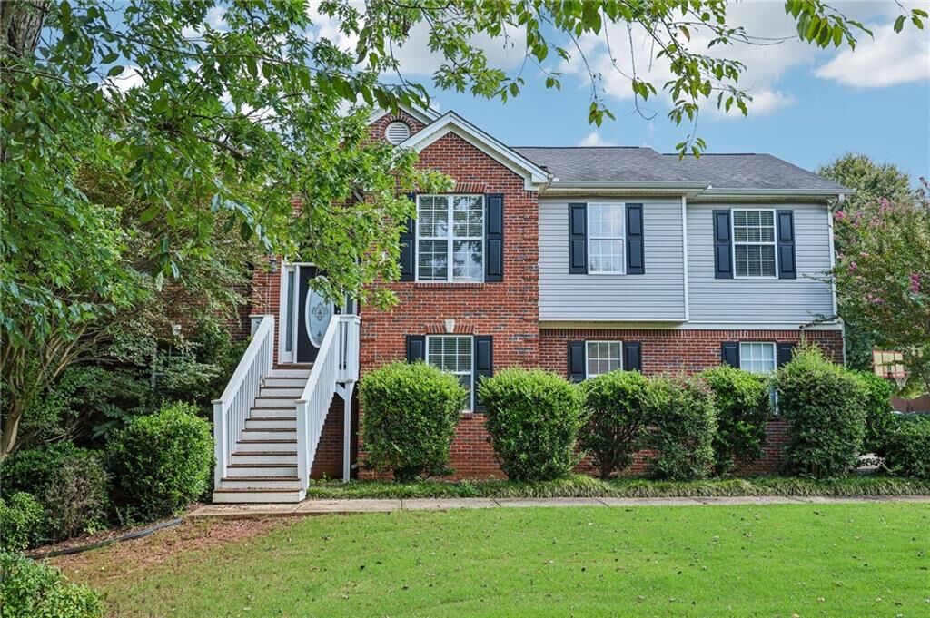 Property Photo: 525 San Dra Way GA 30656