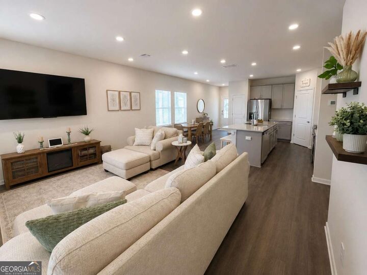 Property Photo: 6395 Apalachee Way SE GA 30126