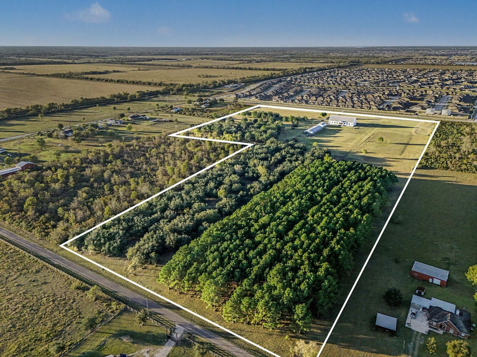 Property Photo:  1200 Davenport Parkway  TX 77583 