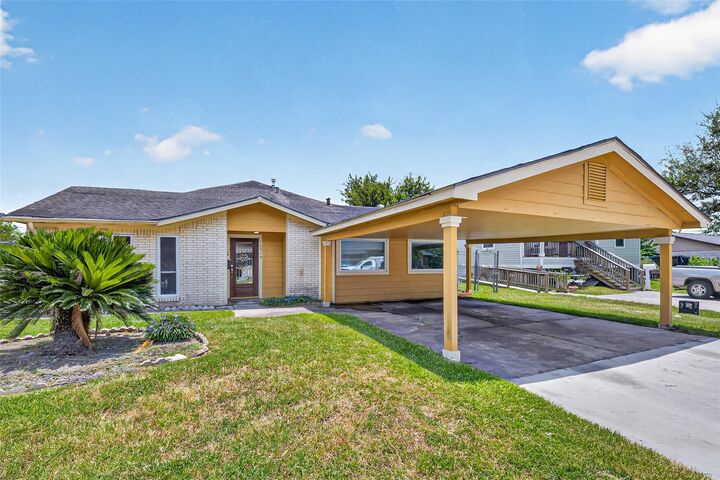 Property Photo: 10919 Lockgate Lane TX 77048
