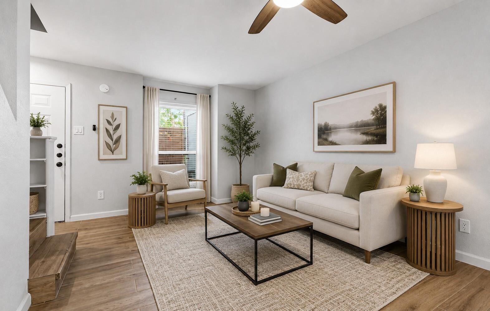 Property Photo: 2110 Wilcrest Drive 105 TX 77042