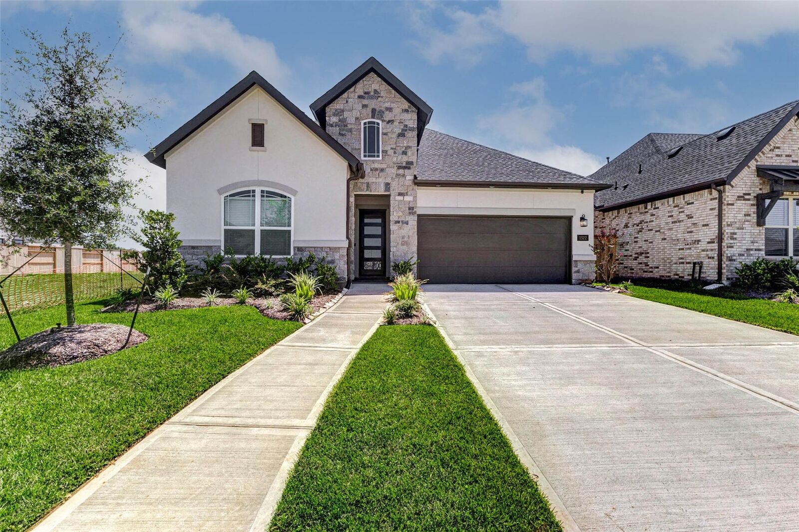 Property Photo: 1322 Village Falls TX 77459