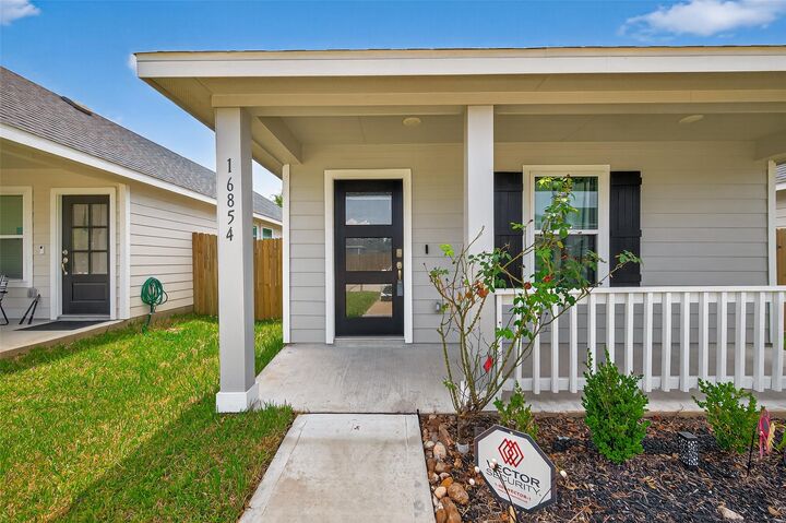 Property Photo: 16854 N Marie Village Drive TX 77306