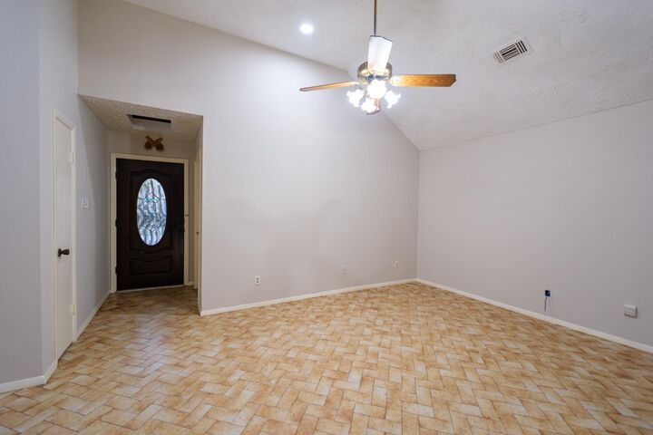 Property Photo:  7521 Brookleaf Drive  TX 77041 
