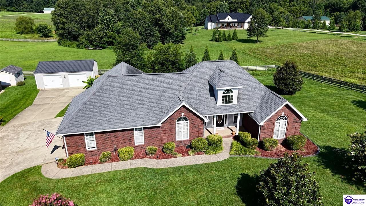 Property Photo:  1993 Mud Splash Road  KY 42740 