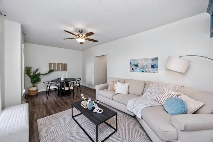 Property Photo:  1079 36th Street  IA 50311 