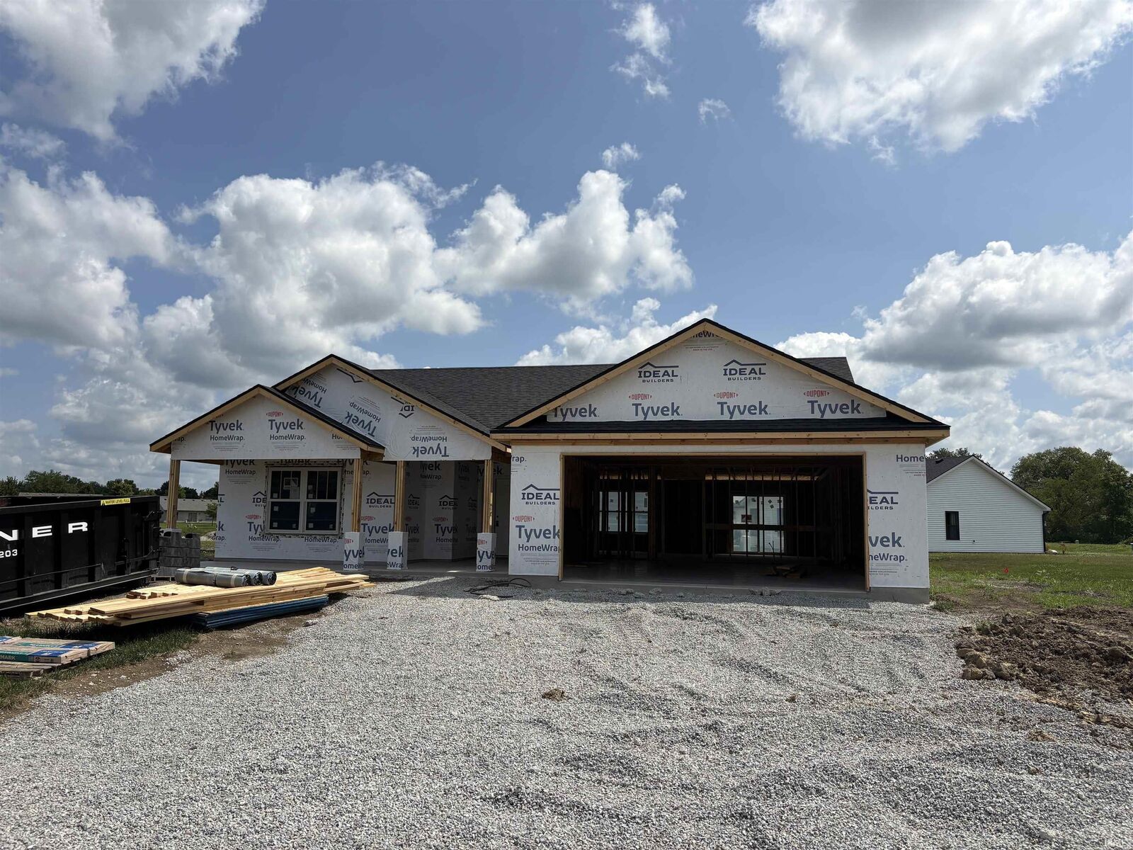 Property Photo: 1127 Evelyn Drive IN 46714