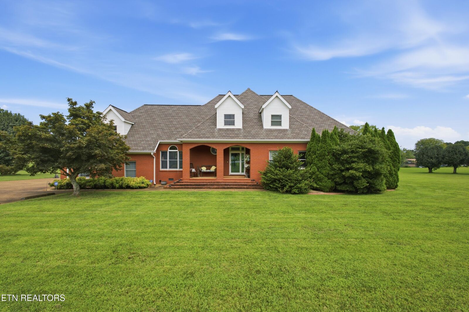 Property Photo: 662 River Rd TN 37763