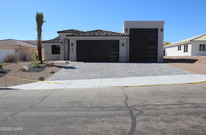 Property Photo: 2465 Beverly Glen Dr AZ 86403