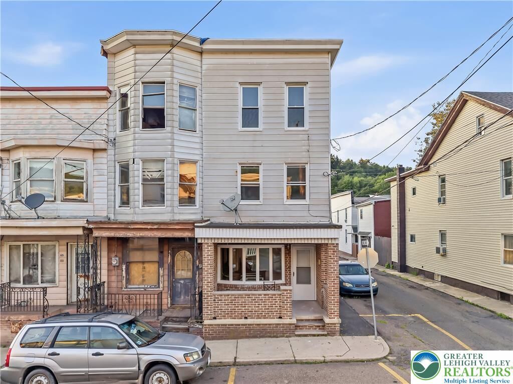 Property Photo: 401 W Pine Street PA 17948