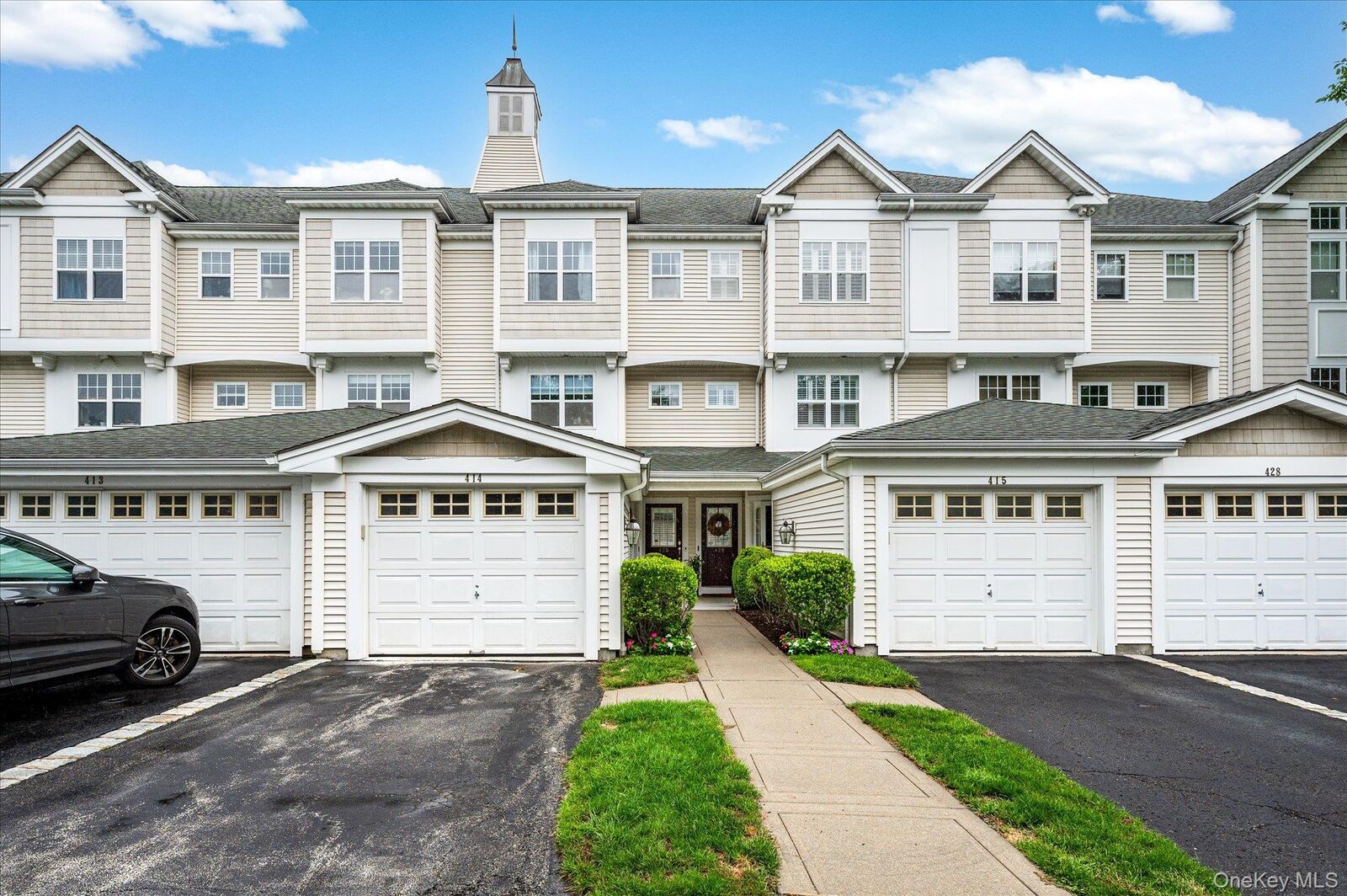 Property Photo:  414 Highridge Court  NY 10566 