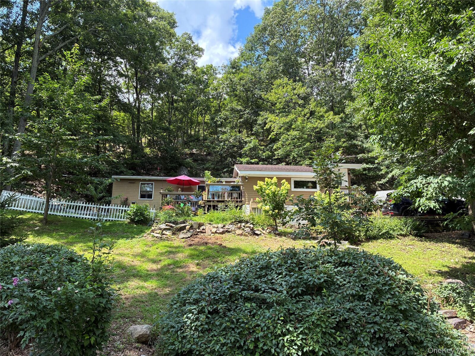 Property Photo:  42 Deer Trail S  NY 10925 