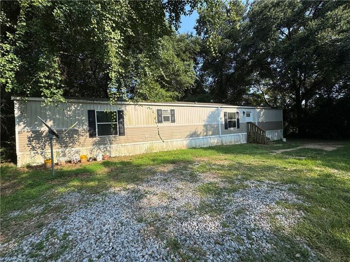 Property Photo: 8362 Irvington Oaks Court AL 36544