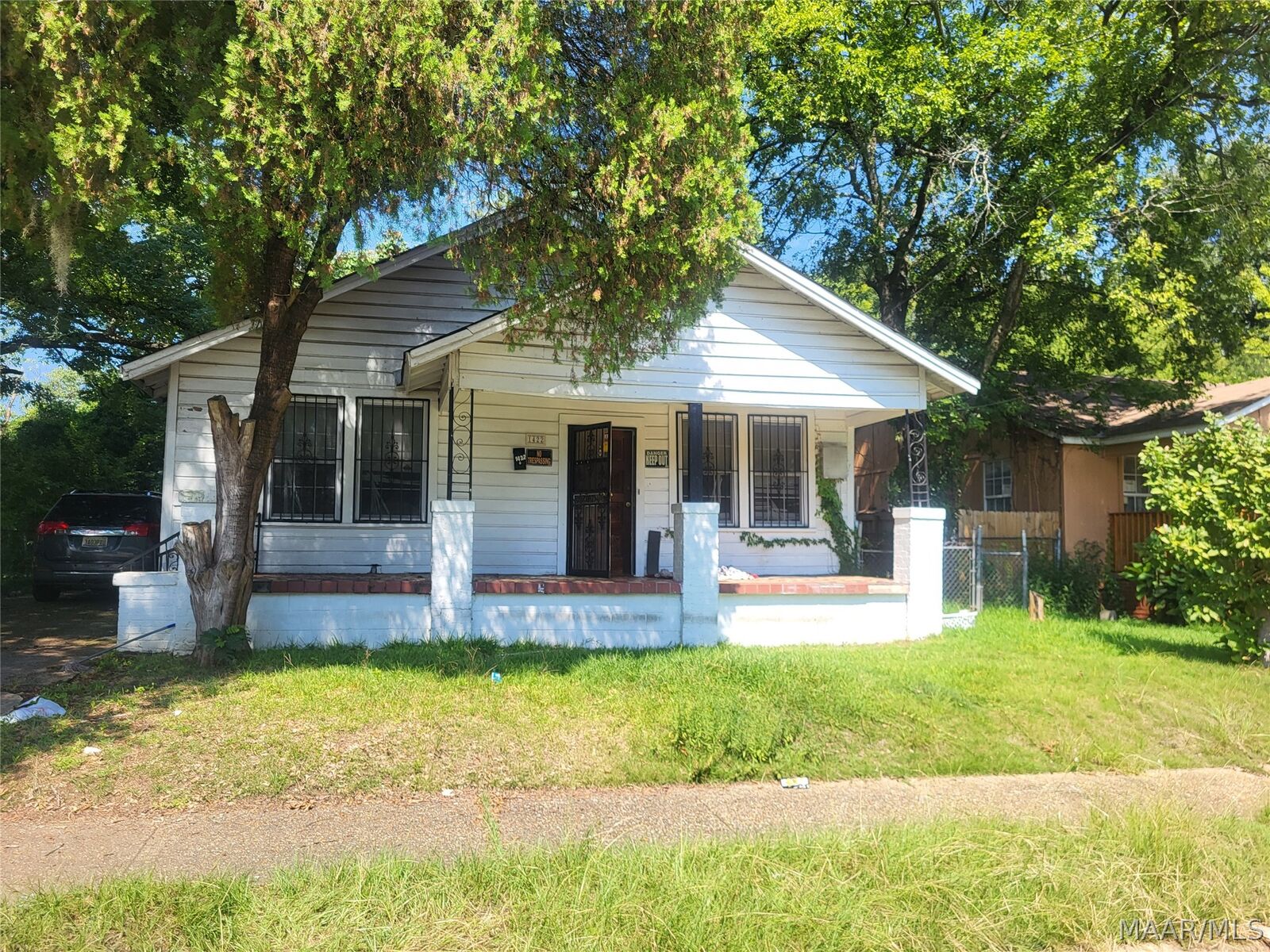 Property Photo: 1422 S Holt Street AL 36108