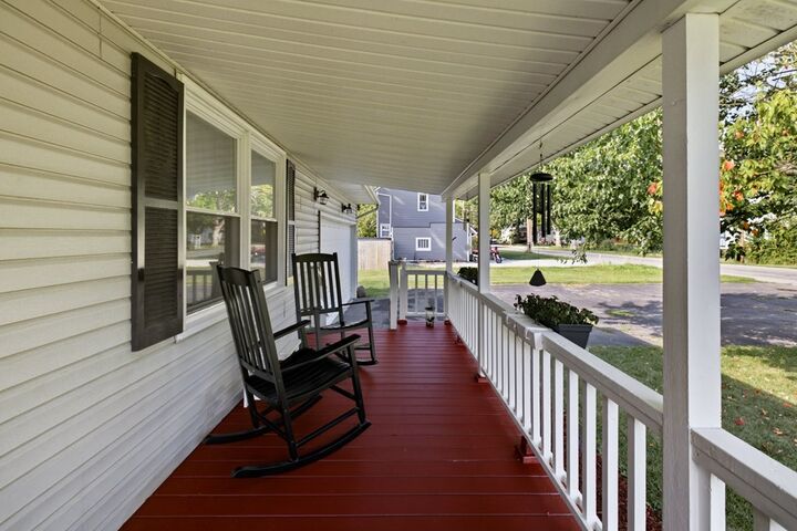Property Photo:  919 Masters Ave  OH 44805 