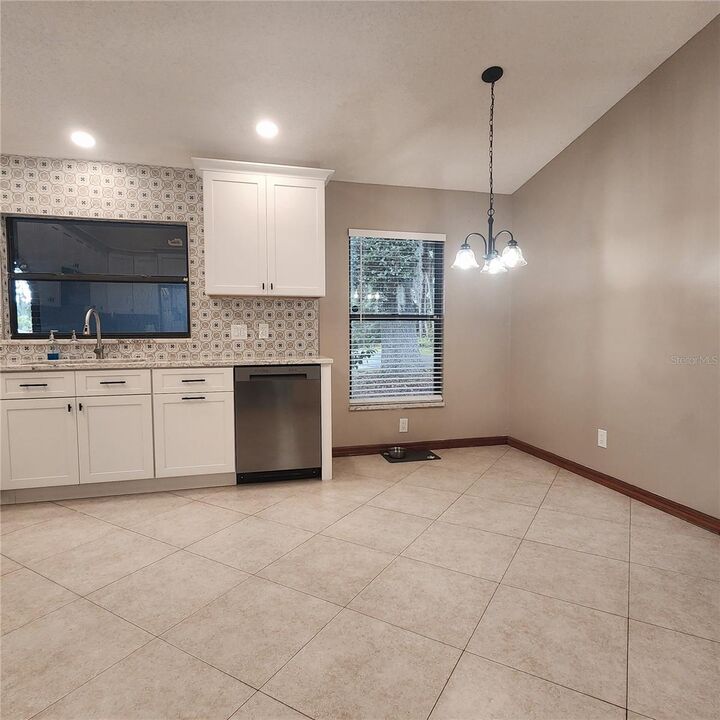 Property Photo:  2805 Lake Tohopekaliga Boulevard  FL 34746 