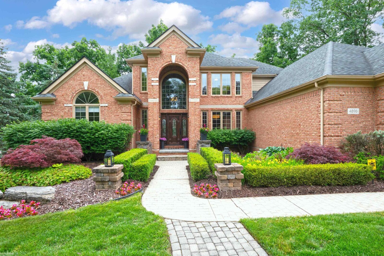 Property Photo: 4896 Brookside Lane MI 48094