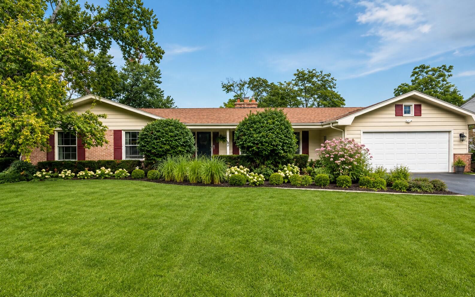 Property Photo: 8934 N Lake Dr WI 53217