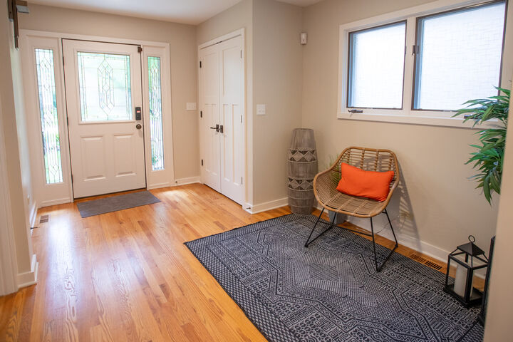 Property Photo: 110 N Myrtle Avenue IL 60126