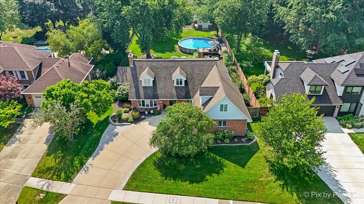 Property Photo:  612 Rosedale Avenue  IL 60172 