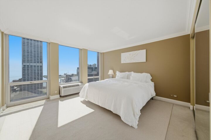 Property Photo:  111 E Chestnut Street 42F  IL 60611 