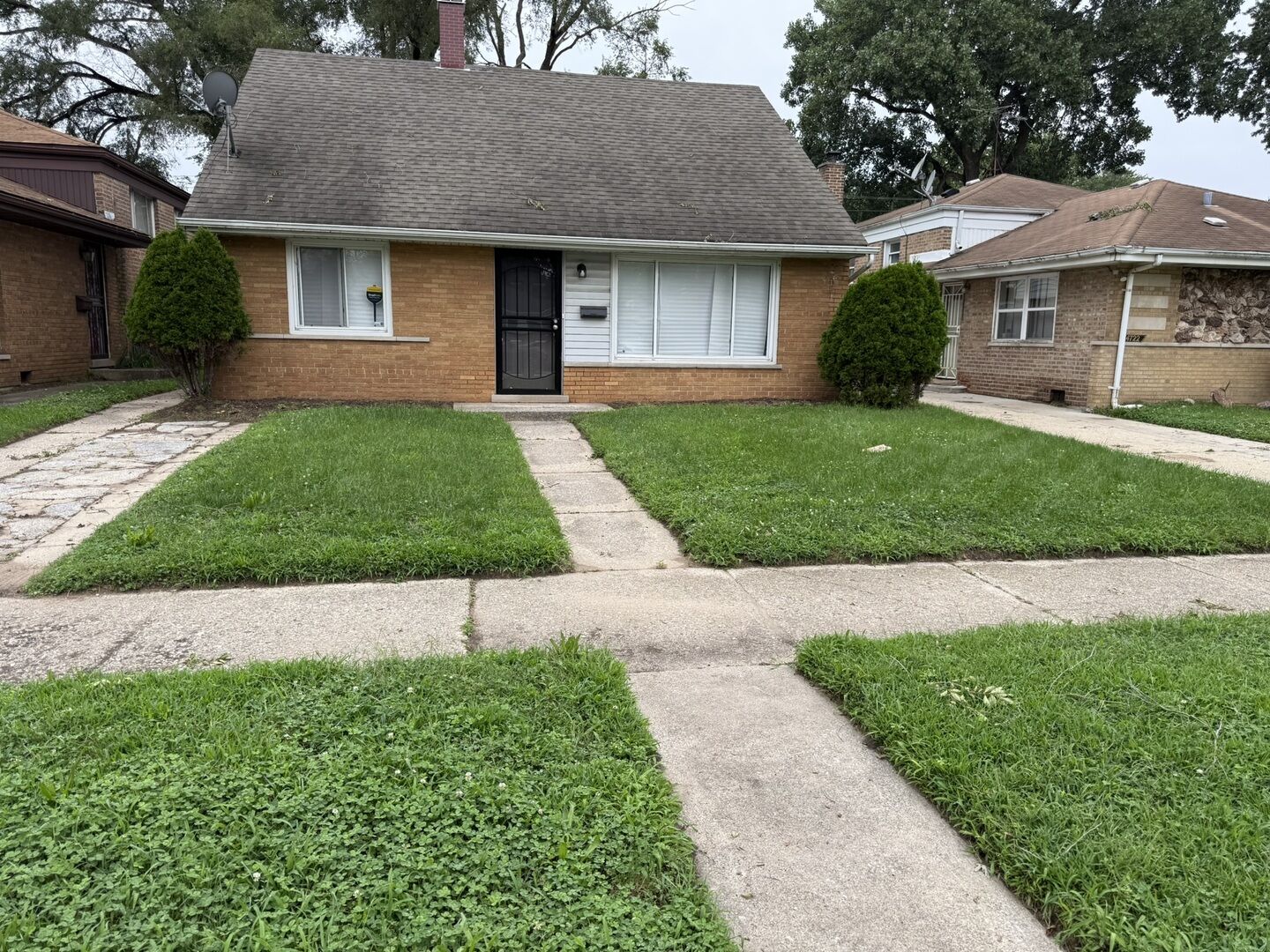 Property Photo: 14726 Dorchester Avenue IL 60419