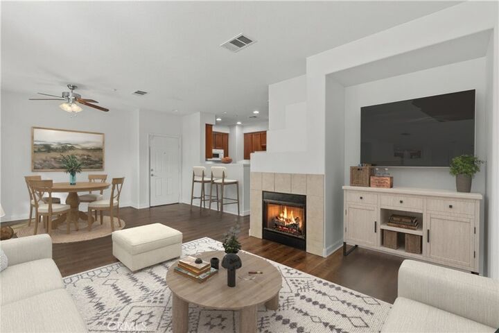 Property Photo:  41737 Ridgewalk St. 1  CA 92562 