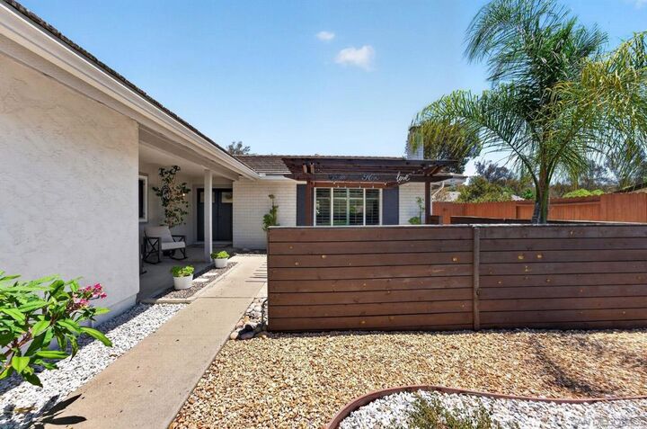 Property Photo:  