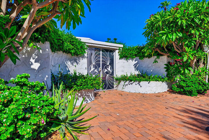 Property Photo:  48825 Avenida Anselmo  CA 92253 