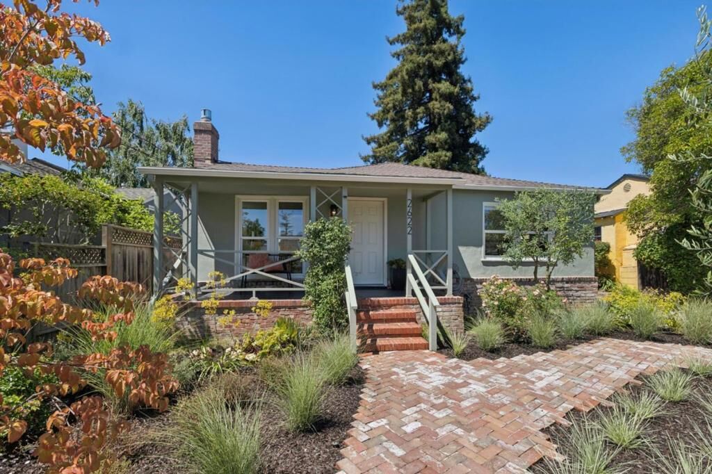 Property Photo: 2622 Garfield Street CA 94403