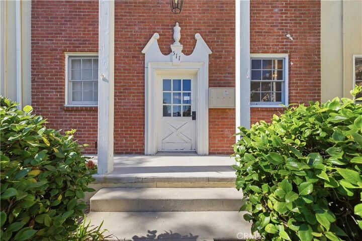Property Photo:  511 E Maple  CA 91205 